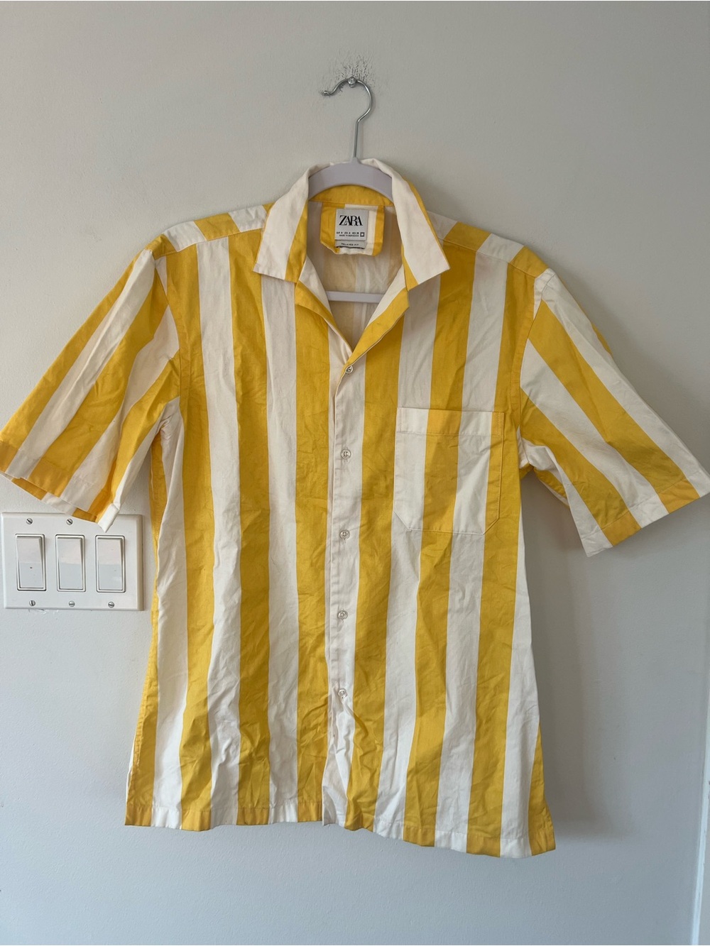 ZARA Men’s Small Yellow White Stripe Shirt Sleeve Button Down Cotton Top